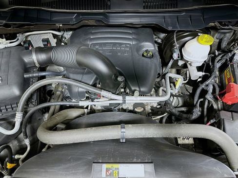 Used 2019 RAM 1500 Classic Warlock image 27