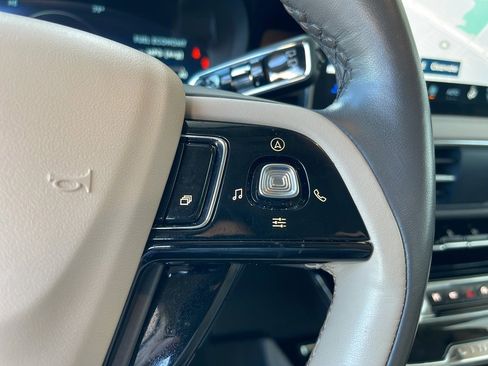 Used 2023 Lincoln Corsair Reserve w/ Equipment Group 201A image 23