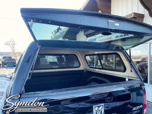 Used 2020 RAM 1500 Tradesman w/ Chrome Appearance Group image 29