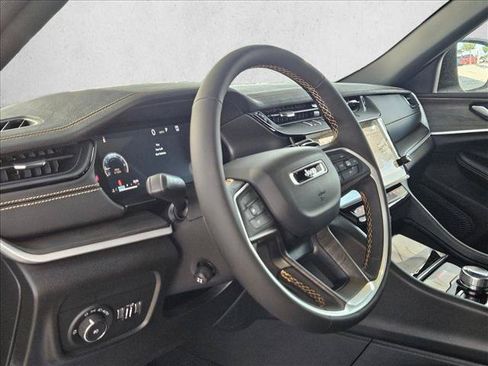 New 2026 Jeep Grand Cherokee Limited AWD/4WD image 3