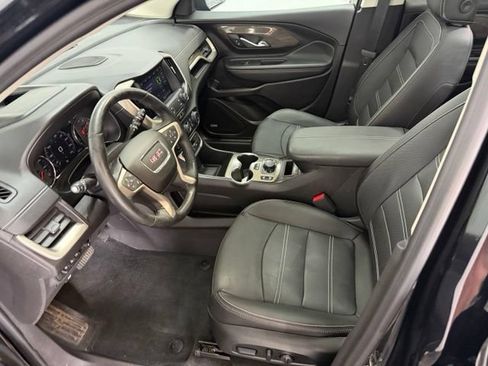 Used 2024 GMC Terrain Denali w/ Black Diamond Edition AWD/4WD image 9