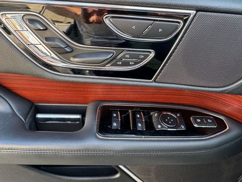 Used 2022 Lincoln Navigator Reserve image 23