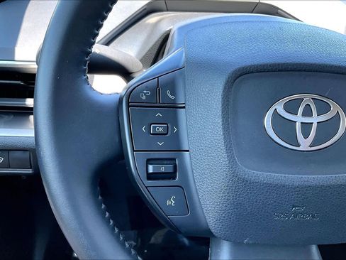 Used 2025 Toyota Prius LE FWD image 23