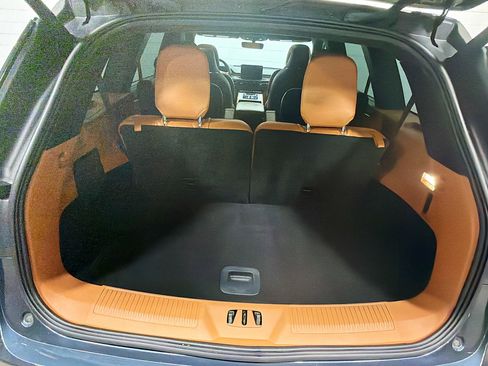 Used 2024 Lincoln Aviator Black Label w/ Class IV Trailer Tow Package image 13