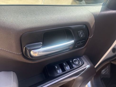 Used 2022 Chevrolet Silverado 1500 LTZ image 33