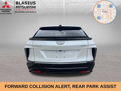 Used 2024 Cadillac Lyriq Luxury w/ LPO, Floor Liner Package AWD/4WD image 9
