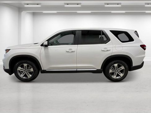 New 2025 Honda Pilot EX-L image 2