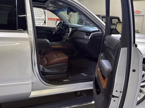 Used 2019 Chevrolet Tahoe Premier w/ Premier Plus Edition image 20