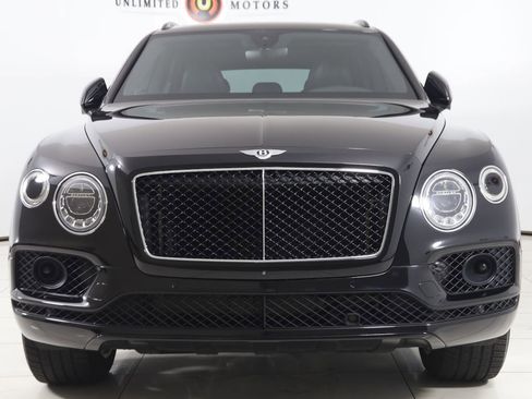 Used 2019 Bentley Bentayga image 71