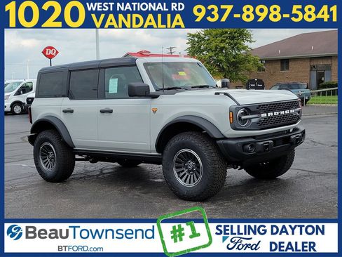 New 2026 Ford Bronco Badlands AWD/4WD image 1