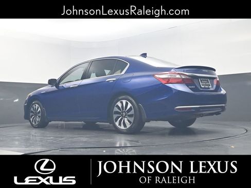 Used 2017 Honda Accord Hybrid Sedan image 18