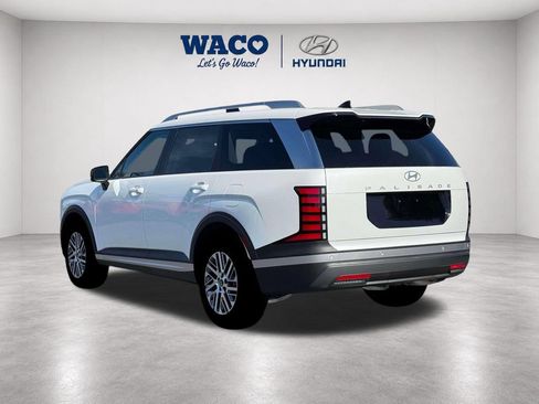 Used 2026 Hyundai Palisade SEL FWD image 5