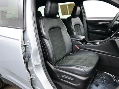 Used 2023 Jeep Grand Cherokee Altitude image 14