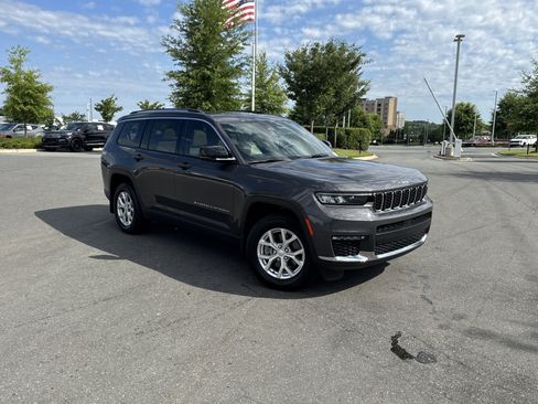 Used 2024 Jeep Grand Cherokee L Limited w/ MOPAR Finishing Package AWD/4WD image 2