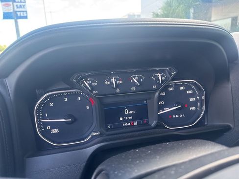 Used 2023 GMC Sierra 2500 AT4 image 17