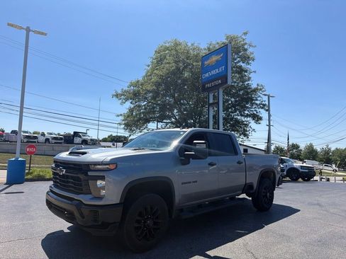 Used 2026 Chevrolet Silverado 2500 Custom w/ Custom Convenience Package AWD/4WD image 6