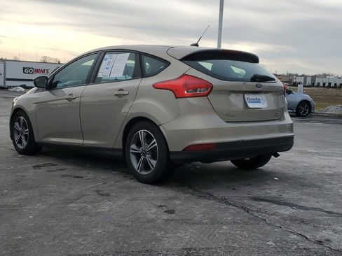 Used 2016 Ford Focus SE image 5