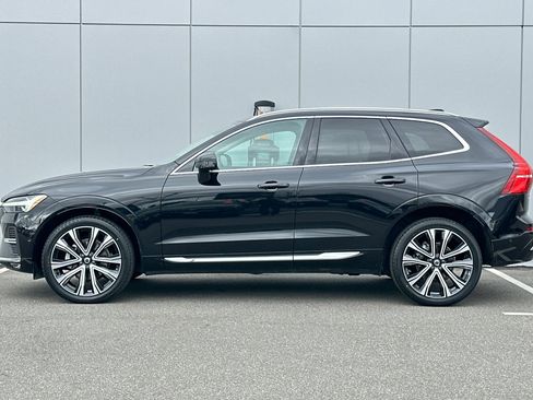Used 2023 Volvo XC60 B5 Ultimate w/ Climate Package image 2
