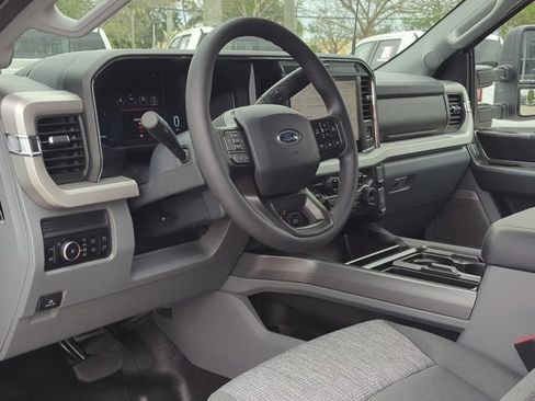 New 2026 Ford F250 XLT w/ XLT Premium Package AWD/4WD image 3