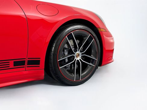 Used 2025 Porsche 911 Carrera RWD image 50
