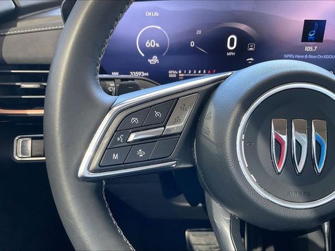 Certified 2025 Buick Envision Sport Touring image 23