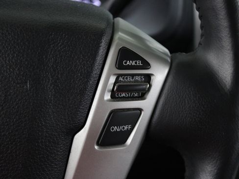 Used 2018 Nissan Titan SL RWD image 10