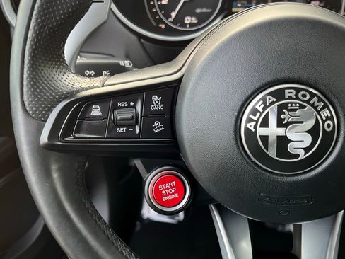 Used 2023 Alfa Romeo Stelvio Sprint image 42