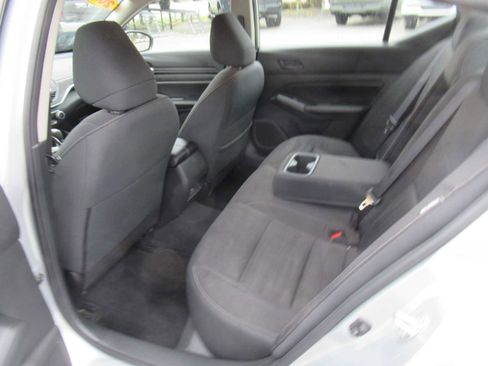 Used 2024 Nissan Altima 2.5 SV image 38