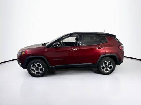 Used 2022 Jeep Compass Trailhawk w/ Trailhawk Convenience Group AWD/4WD image 8