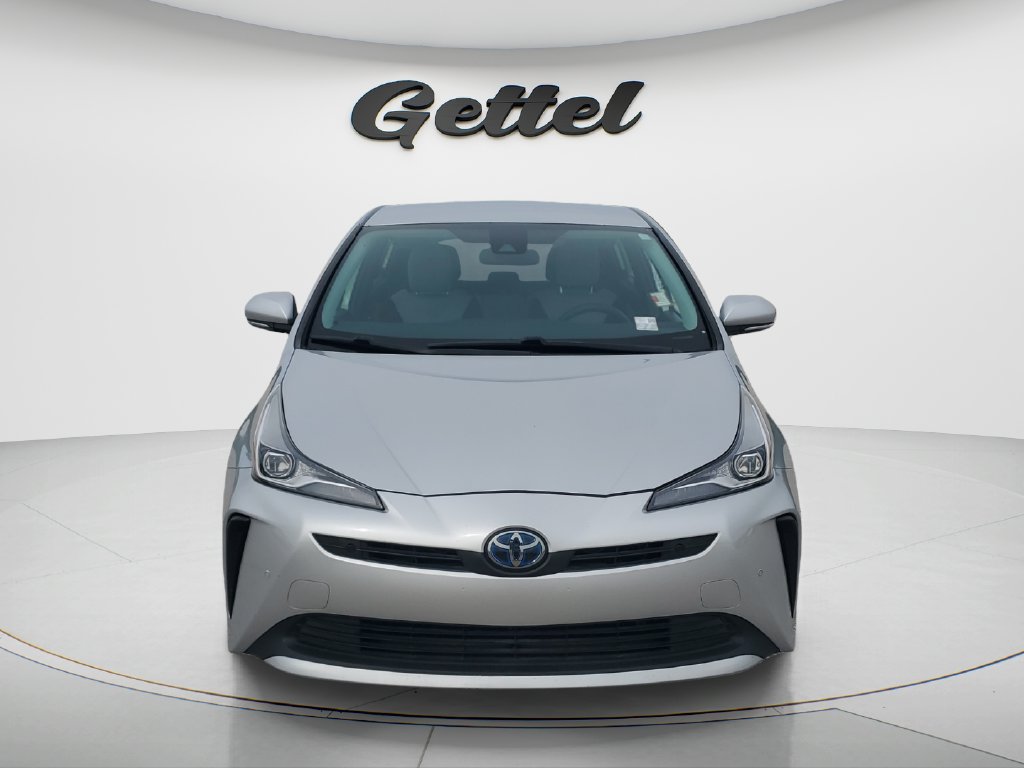 Used 2020 Toyota Prius LE FWD image 2