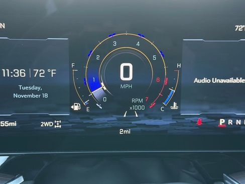 New 2026 Chevrolet Suburban LT image 5