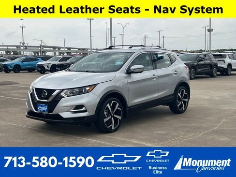 Used 2022 Nissan Rogue Sport SL FWD image 1