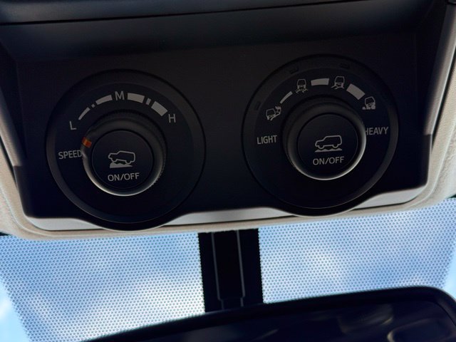Used 2016 Toyota 4Runner Trail Premium AWD/4WD image 30