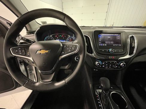 Used 2023 Chevrolet Equinox LT AWD/4WD image 38