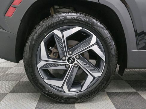 Used 2024 Hyundai Tucson Limited AWD/4WD image 19