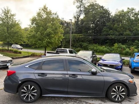 Used 2022 Honda Civic EX image 11