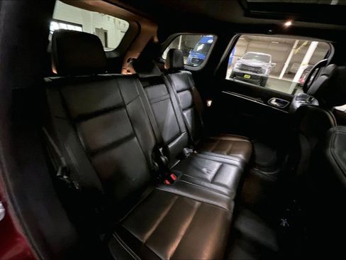 Used 2016 Jeep Grand Cherokee Overland AWD/4WD image 26