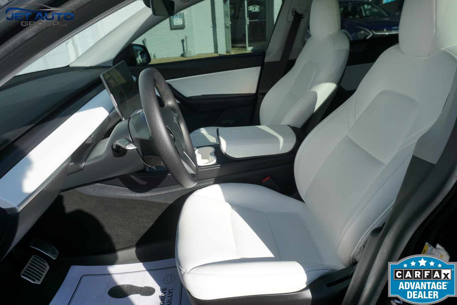 Used 2021 Tesla Model Y Long Range AWD/4WD image 27