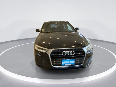 Used 2018 Audi Q3 2.0T Premium Plus w/ Premium Plus Package AWD/4WD image 3