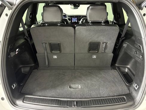 Used 2022 Jeep Grand Cherokee L Laredo RWD image 36