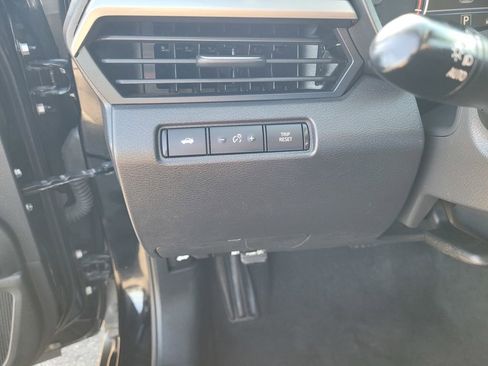 Used 2024 Nissan Altima 2.5 SV FWD image 21