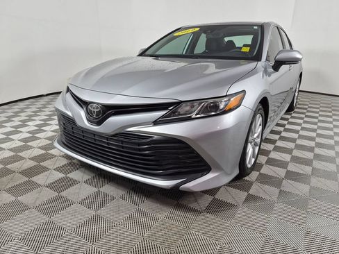 Used 2019 Toyota Camry LE w/ Convenience Package FWD image 7
