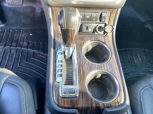 Used 2015 GMC Acadia Denali image 12