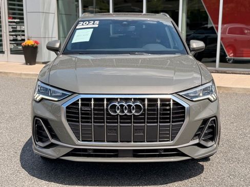Certified 2025 Audi Q3 2.0T Premium w/ Convenience Package AWD/4WD image 8