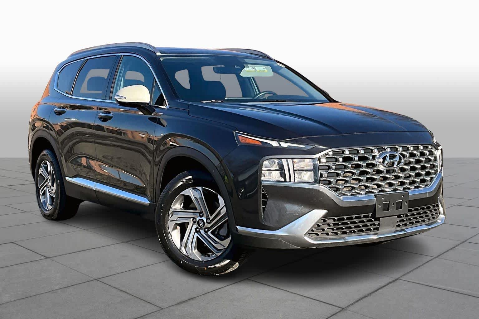 Used 2023 Hyundai Santa Fe SEL w/ Premium Package FWD image 3