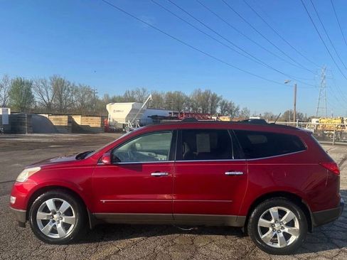 Used 2010 Chevrolet Traverse LTZ AWD/4WD image 4