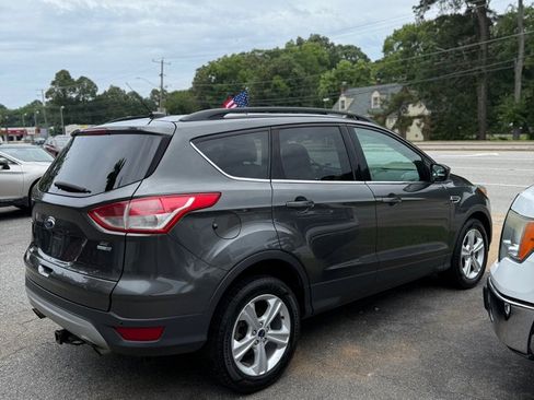 Used 2016 Ford Escape SE w/ Equipment Group 201A image 6