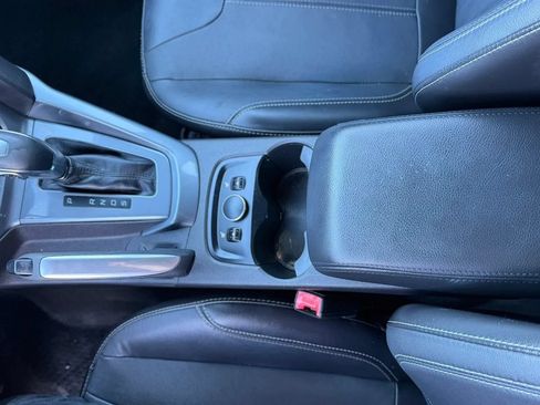 Used 2013 Ford Focus Titanium w/ Titanium Handling Pkg FWD image 21