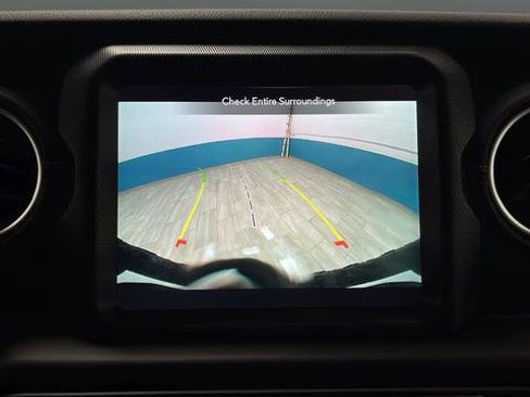 Used 2023 Jeep Wrangler Unlimited Rubicon 4xe w/ Steel Bumper Group image 13