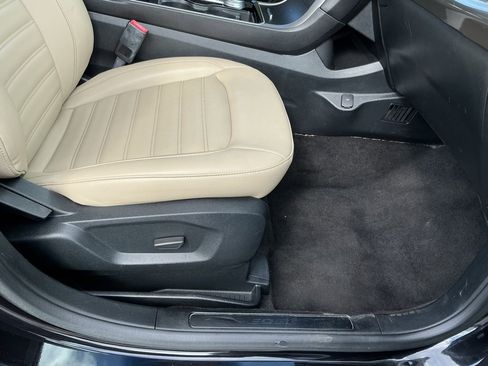 Used 2020 Ford Edge SEL image 26